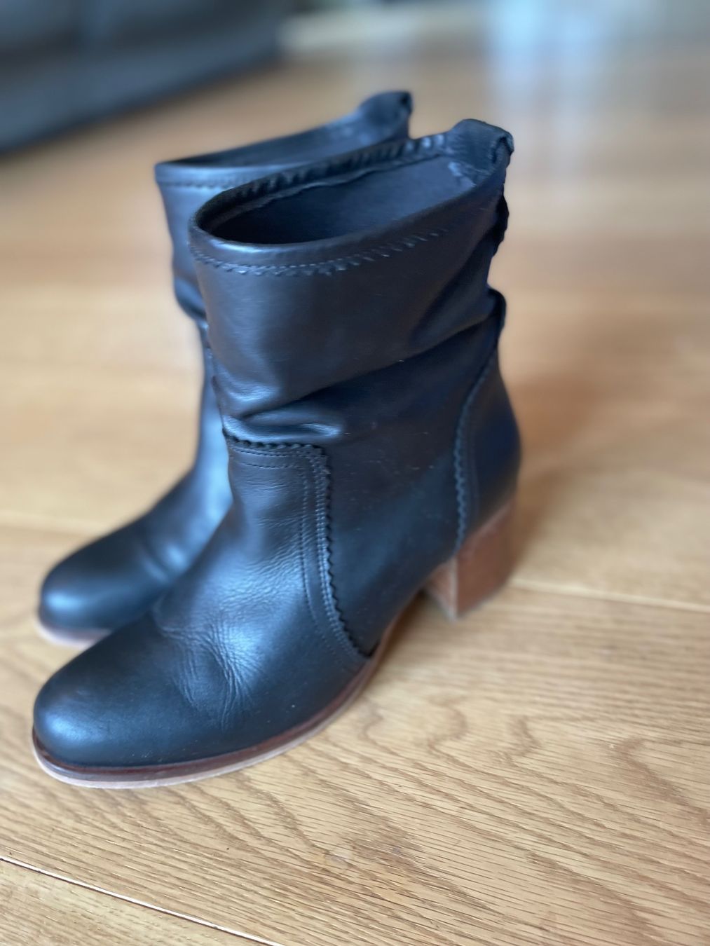 Scarpe da donna: Stiefel schwarz (38) – Usato da Niederrohrdorf venduto da muck2008 3