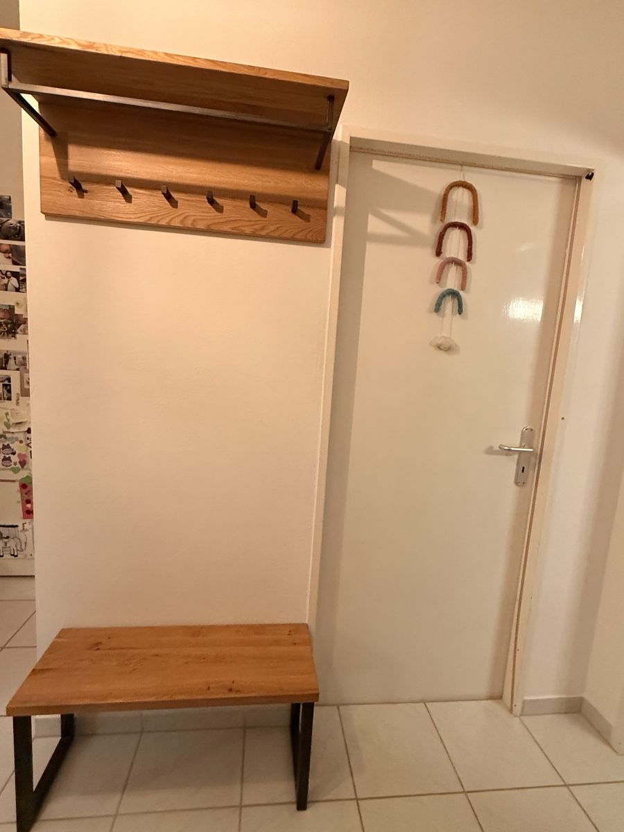 Livique Guardaroba: Garderobe Wildeiche mit Sitzbank – Usato da Gelterkinden venduto da ver_jm7p 1