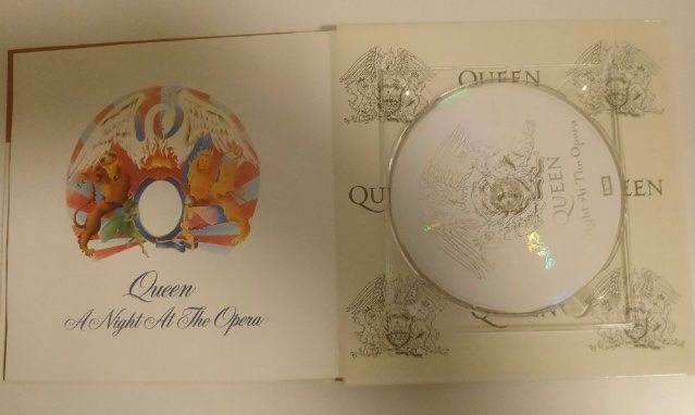 CD: Queen CD - Spanische Ausführung – Nuovo (secondo la descrizione) da Blauen venduto da ELVIS-SHOP 1