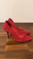 Rote echte Wildleder Pumps