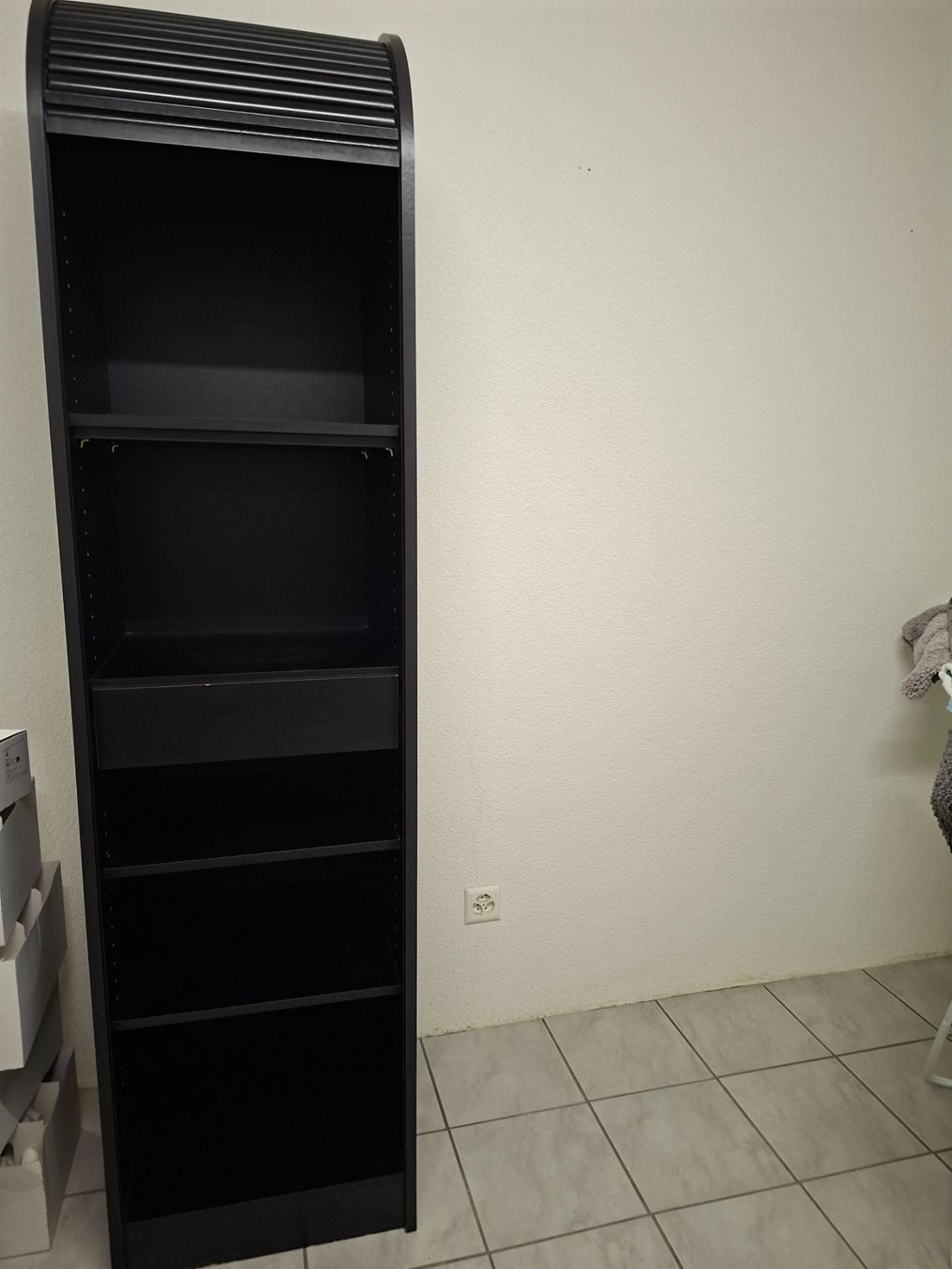 Schränke: Schrank mit Rolladen – Gebraucht aus Wilderswil von bha_sk59 1