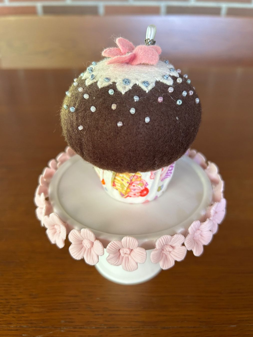 Piatti di portata: Etagère mini - weiss mit rosa Blümchenrand – Difettoso da Riniken venduto da einfach-so