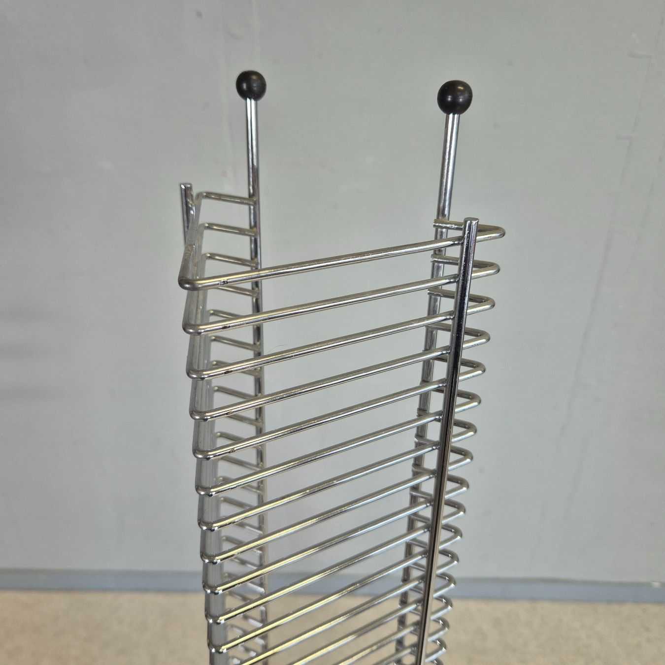 Scaffali: CD-Ständer CD-Regal Metall Chrom Regal 90 CD – Usato da Nottwil venduto da Wondewa-Shop 1