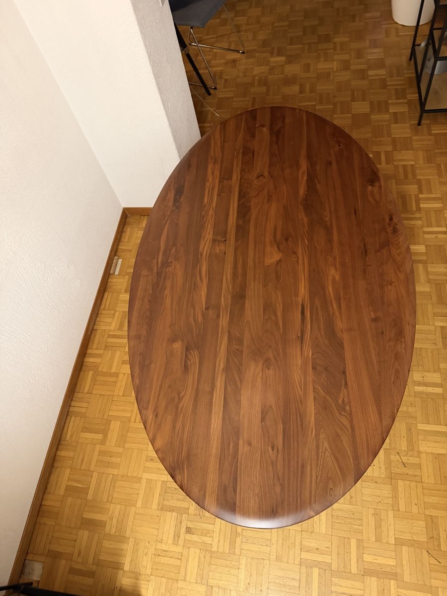 Tavoli: Massivholz Tisch Nussbaum – Usato da Zürich venduto da dae_57z6 6
