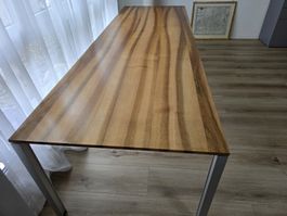 Grosser Nussbaum massiv Esstisch / Schreibtisch Holz/Alu