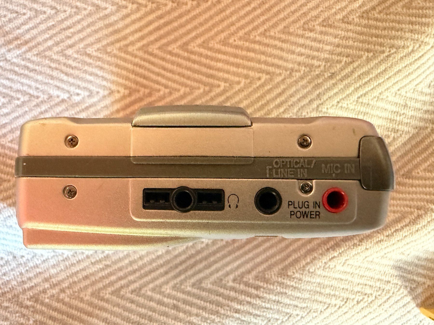 Minidisc: SHARP MINIDISC Player/Recorder + 18x leere MD's – Gebraucht aus Aarberg von umearocks 5