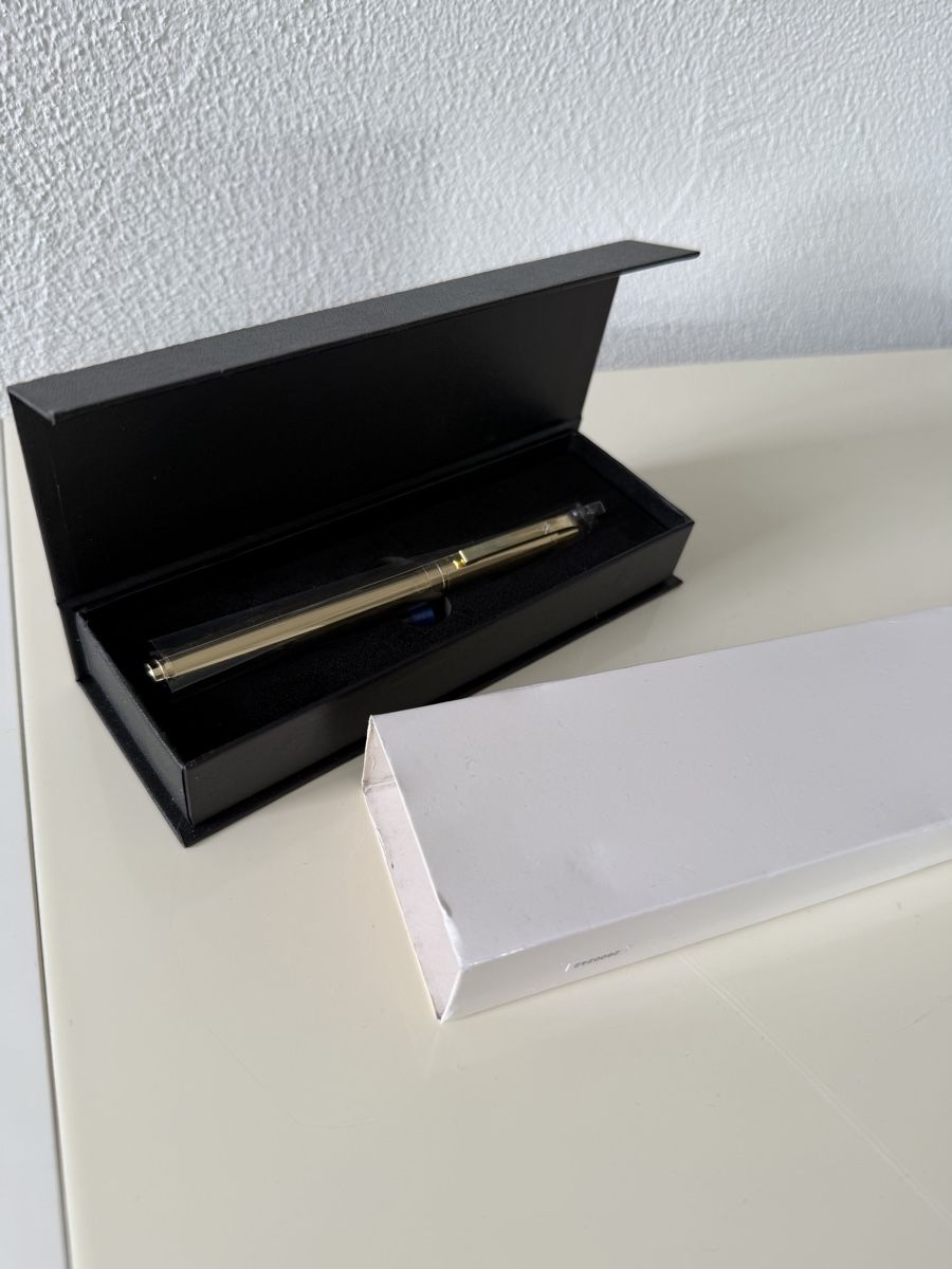 Penna & Evidenziatori: Gold colored fountain pen – Nuovo e nell'imballaggio originale da Uster venduto da Monika_OB 1