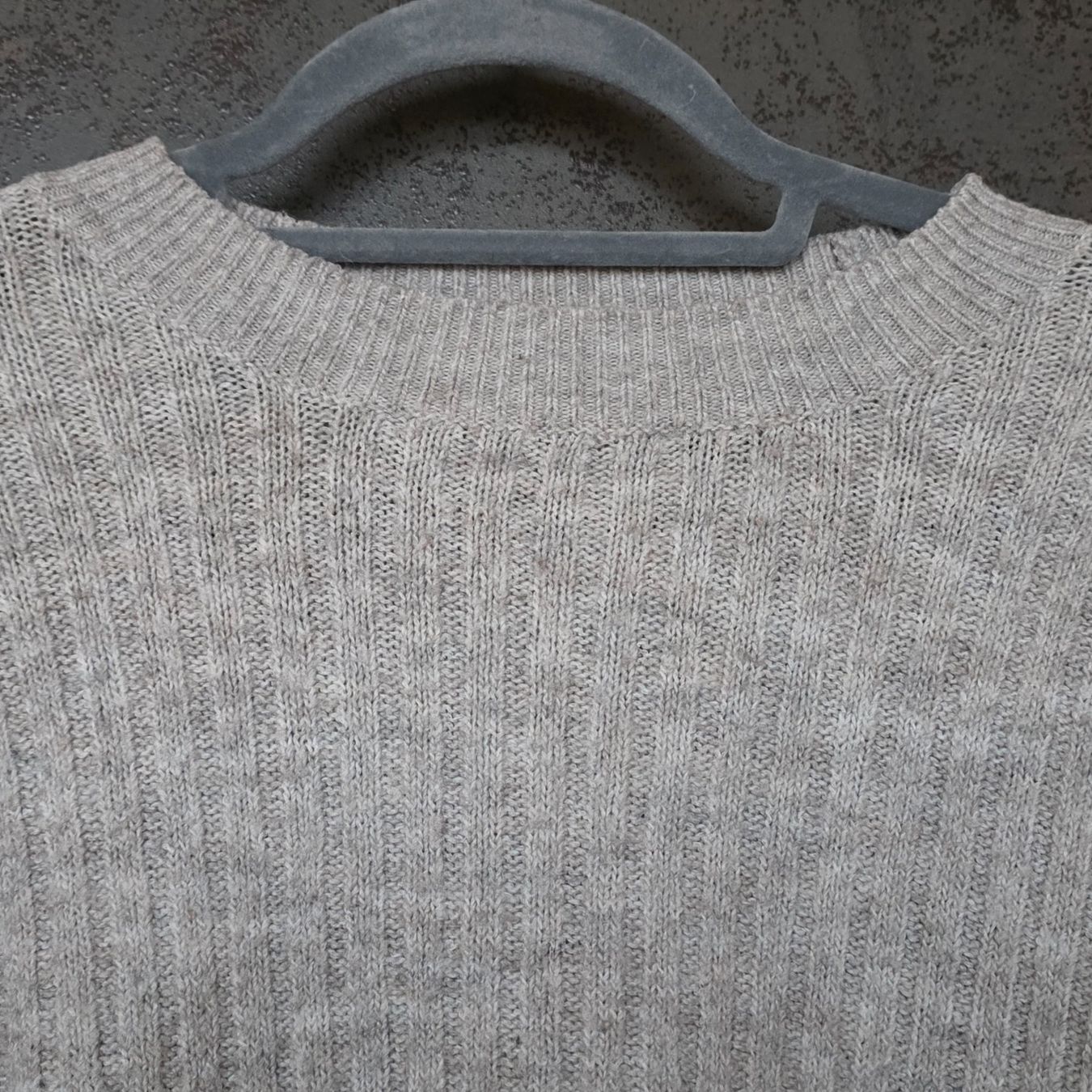 H&M Maglioni & Felpe: 🐸 H&M PULLOVER XS GRAU RIPPSTRICK KUSCHLIG – Usato da Môtier (Vully) venduto da Frogs 3