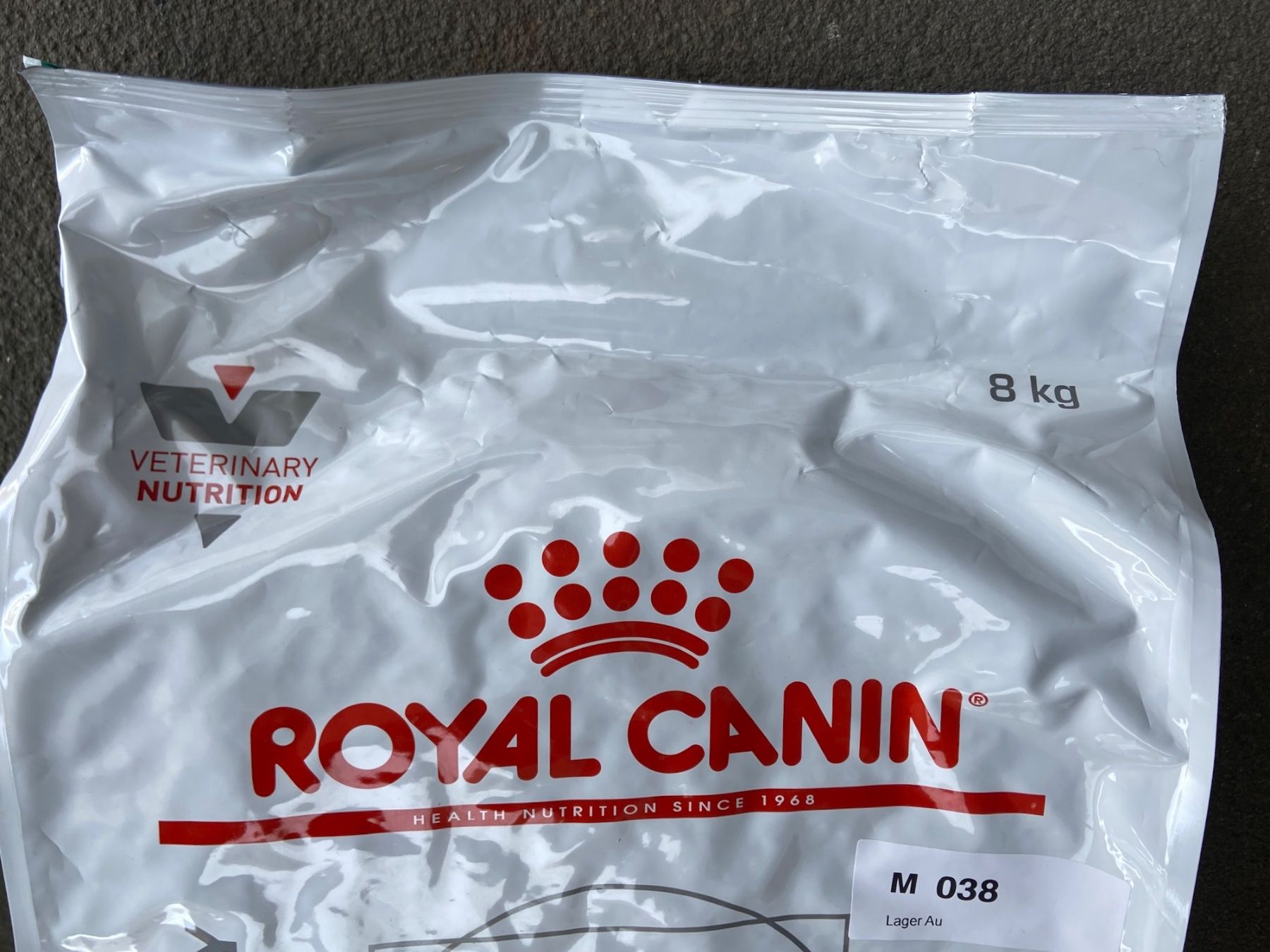 Royal Canin Mangimi: 🟢   ROYAL CANIN Hundefutter - 8 kg – Nuovo e nell'imballaggio originale da Zürich venduto da trashtussi 1