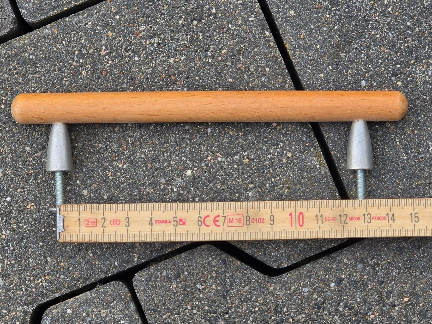 Ferramenta: 10  Holzgriffe mit Metallfuss – Usato da Lotzwil venduto da Sternharry