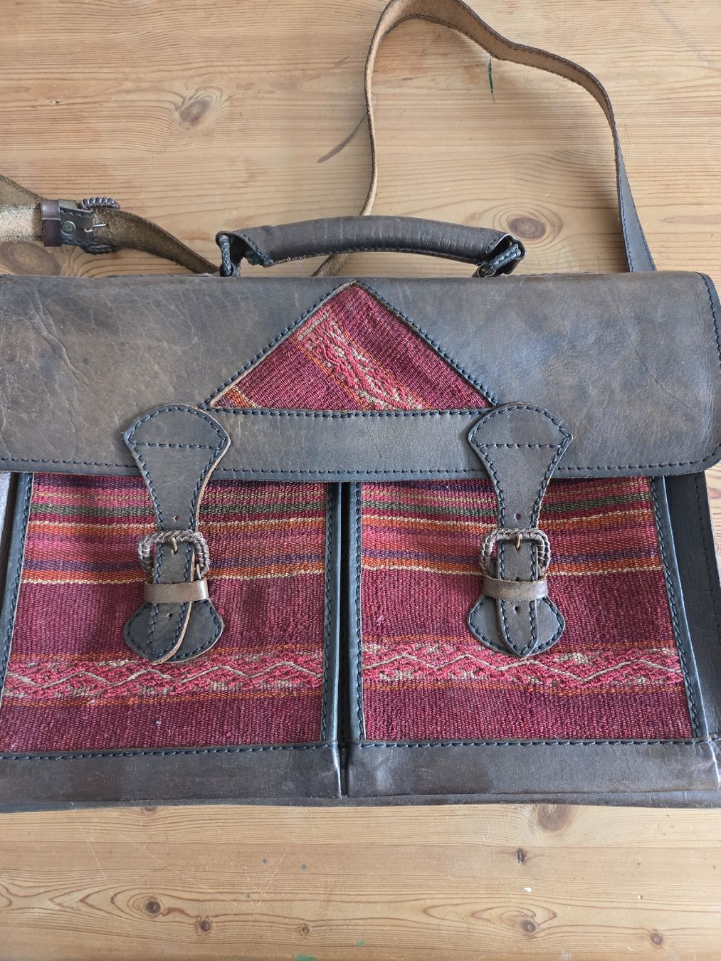 Valigie & Borse: Ledertasche – Usato da Strengelbach venduto da Kilibilli