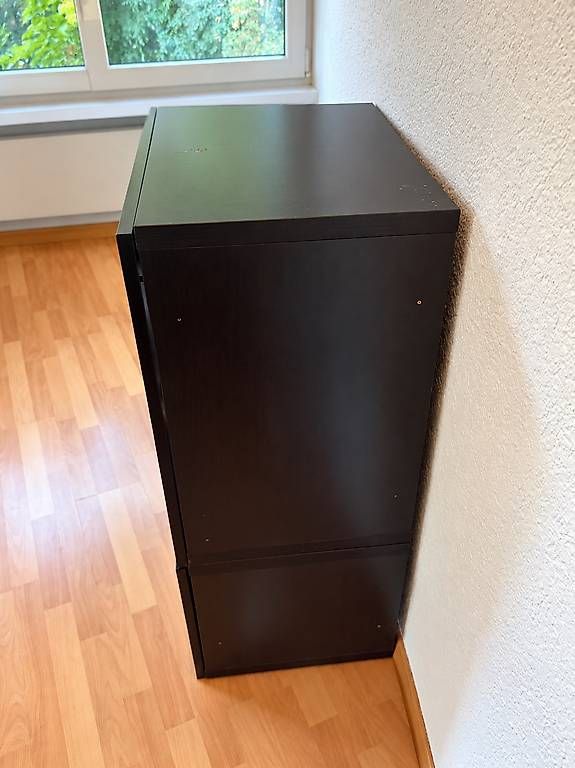 Vitrines: Zwei IKEA-Vitrinenschränke  einzeln oder als Set – D'occasion à Wittenbach par gus_f92x 2