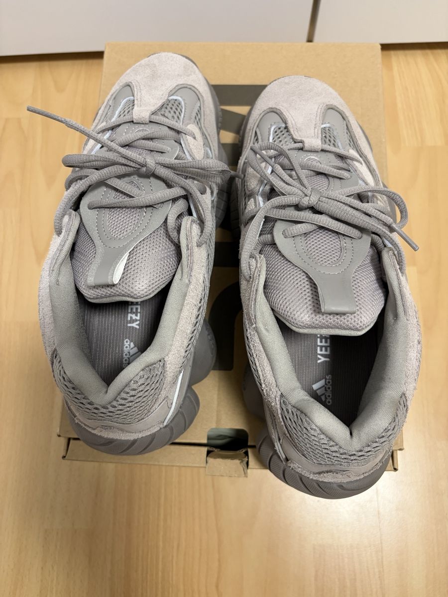 Adidas Scarpe da uomo: Yeezy 500 Ash Grey, NEW, Size 44 – Nuovo (secondo la descrizione) da Weinfelden venduto da DTotheZ 2