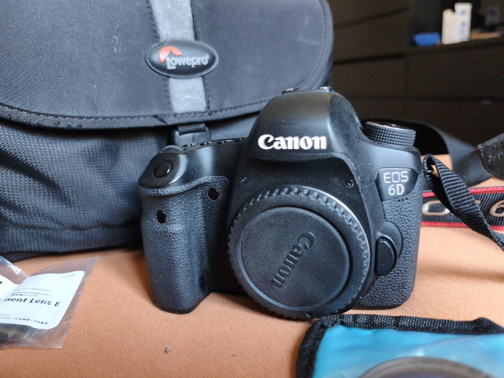 Canon Fotocamera: Canon EOS 6D Body with accessories and bag – Usato da Zürich venduto da oce_rr8n 1