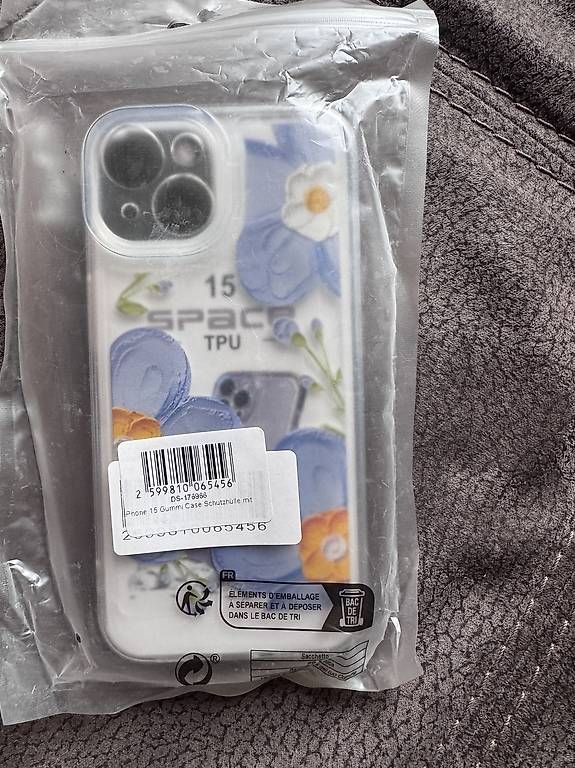 Apple Covers & Schutzfolien: Iphone 15 Case – Gebraucht aus Grossaffoltern von reb_tn2w 1
