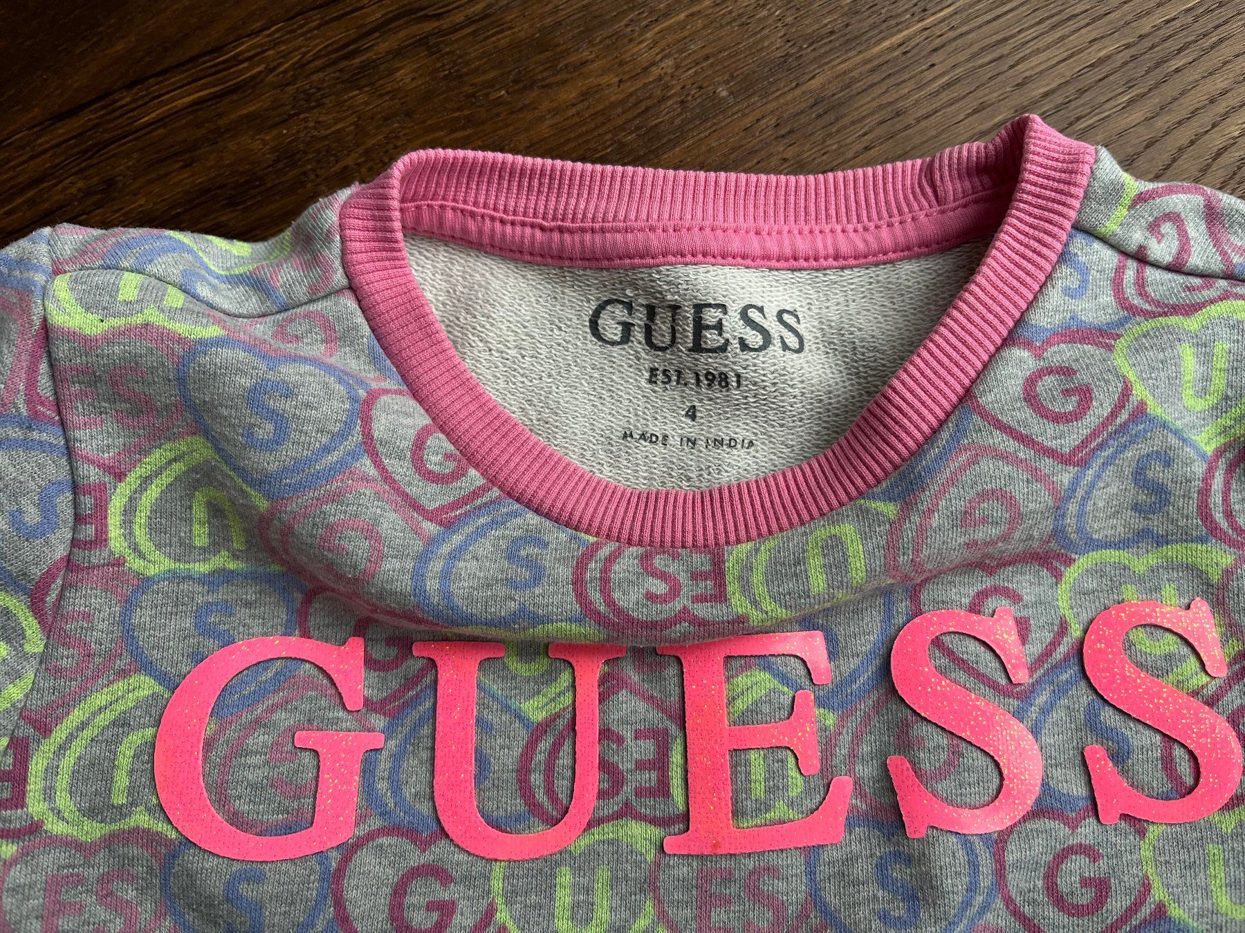 Guess Maglioni & Felpe: Guess Sweatshirt Pullover Mädchen Gr. 104 / 4 Jahre – Usato da Affoltern am Albis venduto da Blackrhythm 1