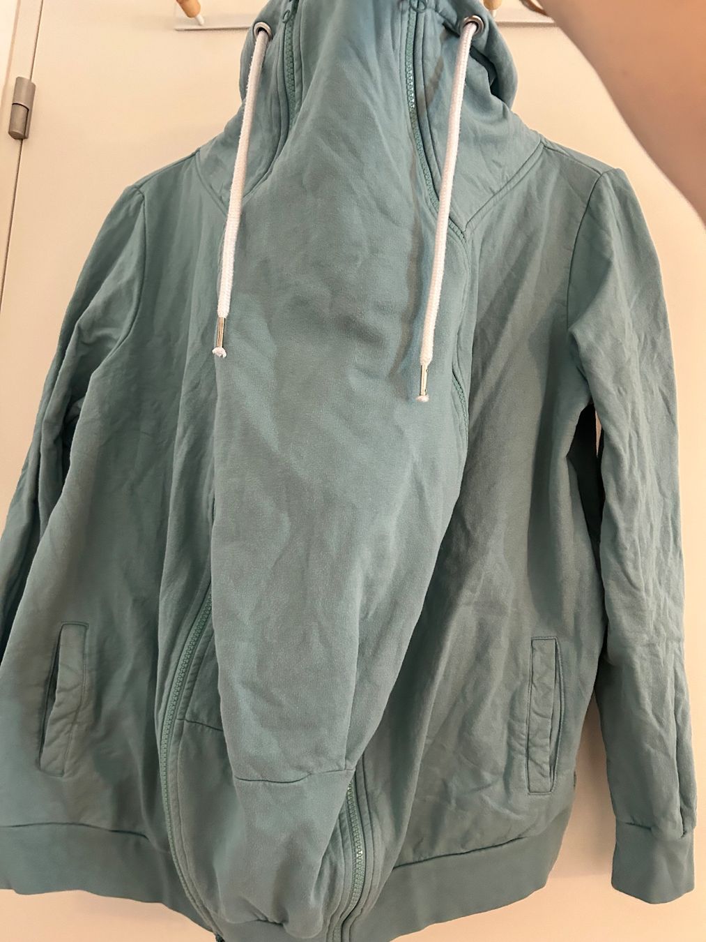Maglioni & Felpe: Tragejacke / Sweatjacke Türkis – Usato da Zürich venduto da predisha 3