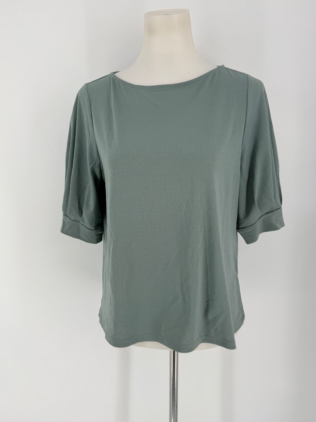 T-shirt: Shirt mit Puffärmeln Gr. M von H&M – Usato da Auenstein venduto da moin.