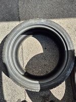 275 40 R22