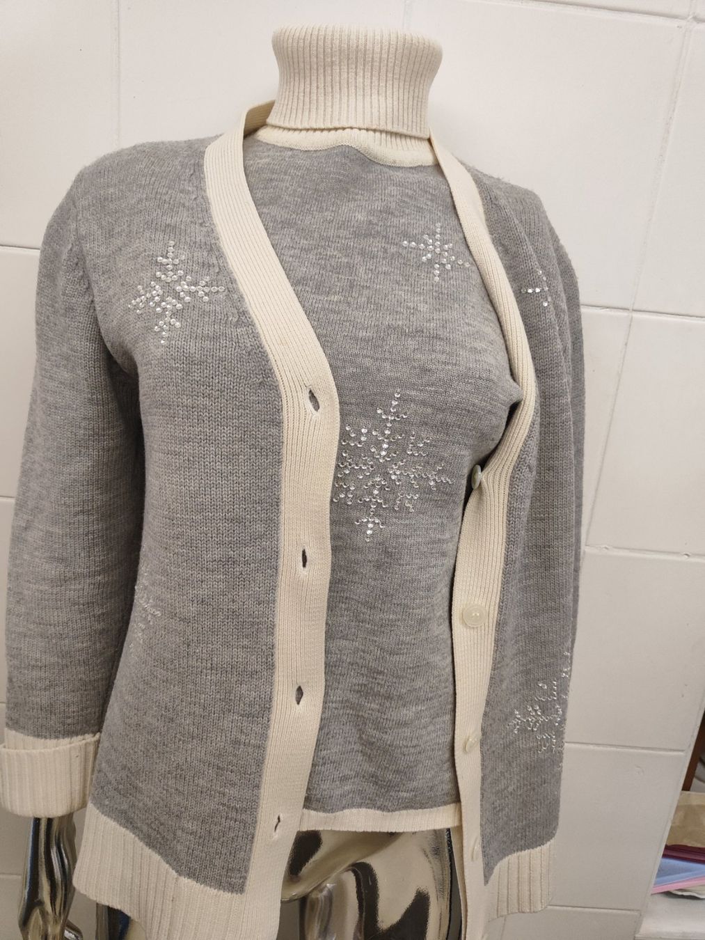 Twinset Pullover & Sweatshirts: twin set winterpulli GR M – Gebraucht aus Langnau am Albis von Judithsebi