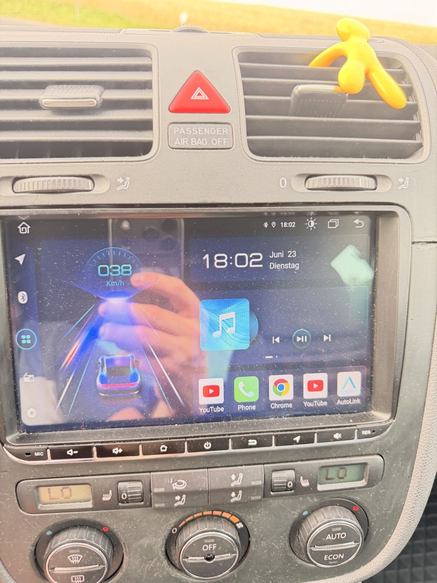 Radios: Auto Radio VW 2002-2007 – D'occasion à Uebeschi par snow-sports 1