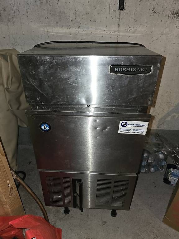 Appareils de cuisine: Gastro Eiswürfelmaschine – D'occasion à Malans GR par R.G.1992 3