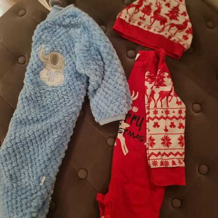 Baby Strampler & Weihnachtsmann-Anzug Gr. 68/74 /  6-9 Monat