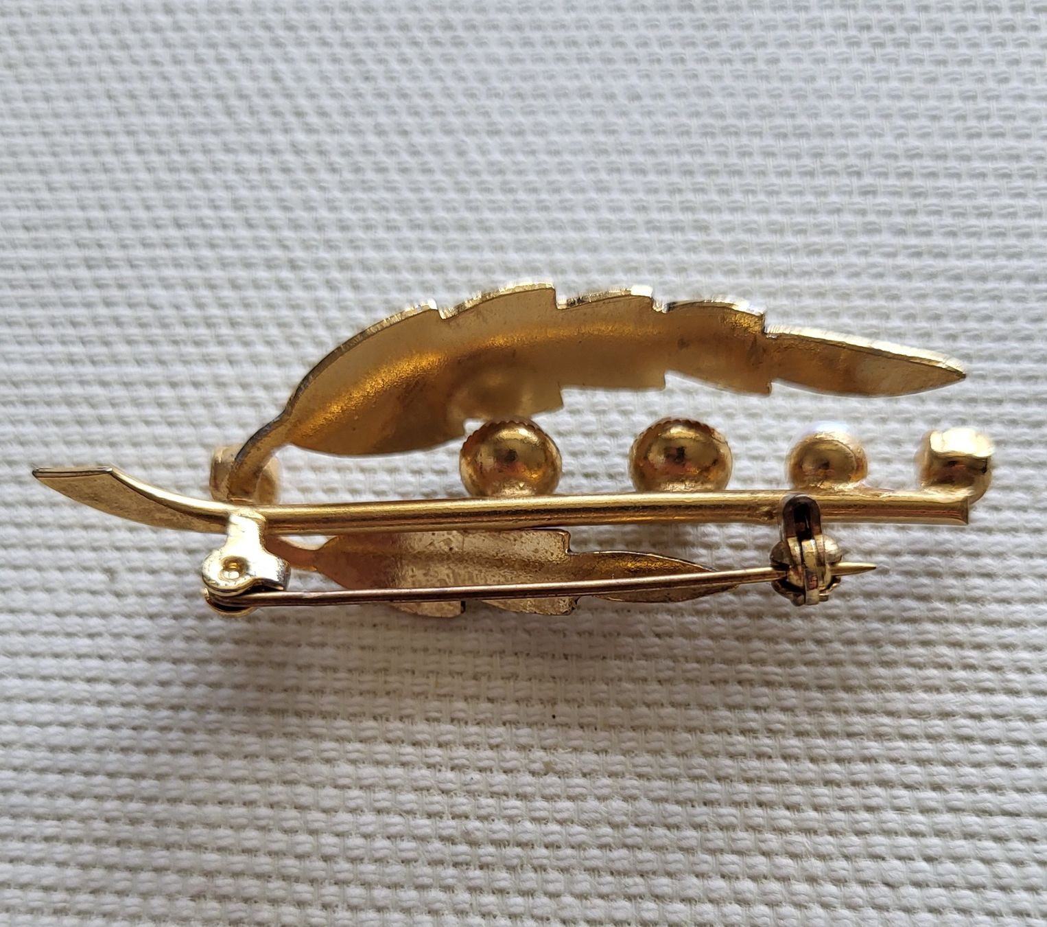 Spille & Fermagli: Broche vintage dorée – Usato da Cortaillod venduto da Amira_Nad 1