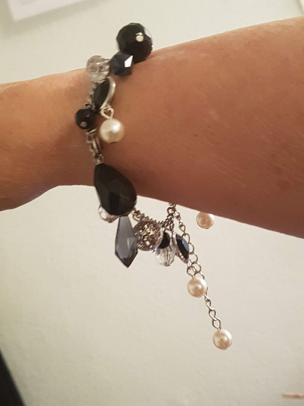 Bracciali & Braccialetti: Armband schwarz silberf. perlenartig – Usato da Ettingen venduto da Maranathatalitha 7