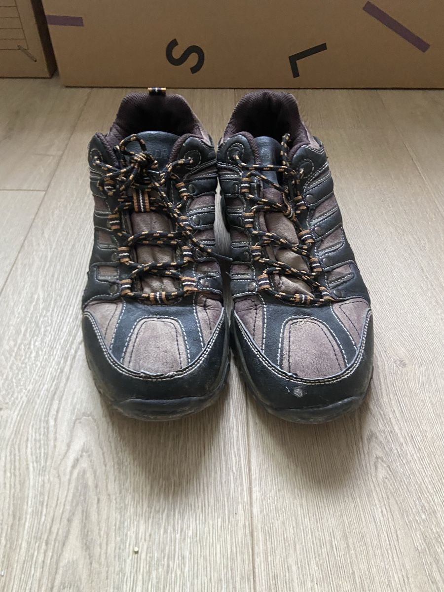 Chaussures hommes: arbeitsschuhe / wanderschuhe  – D'occasion à Stäfa par JamesO03 2