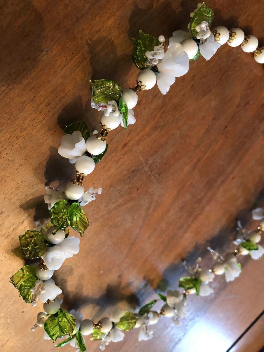 Catenine: GABLONZER GLASBLÜTENCOLLIER.Weissfarben. – Usato da Wald ZH venduto da mlnt 5