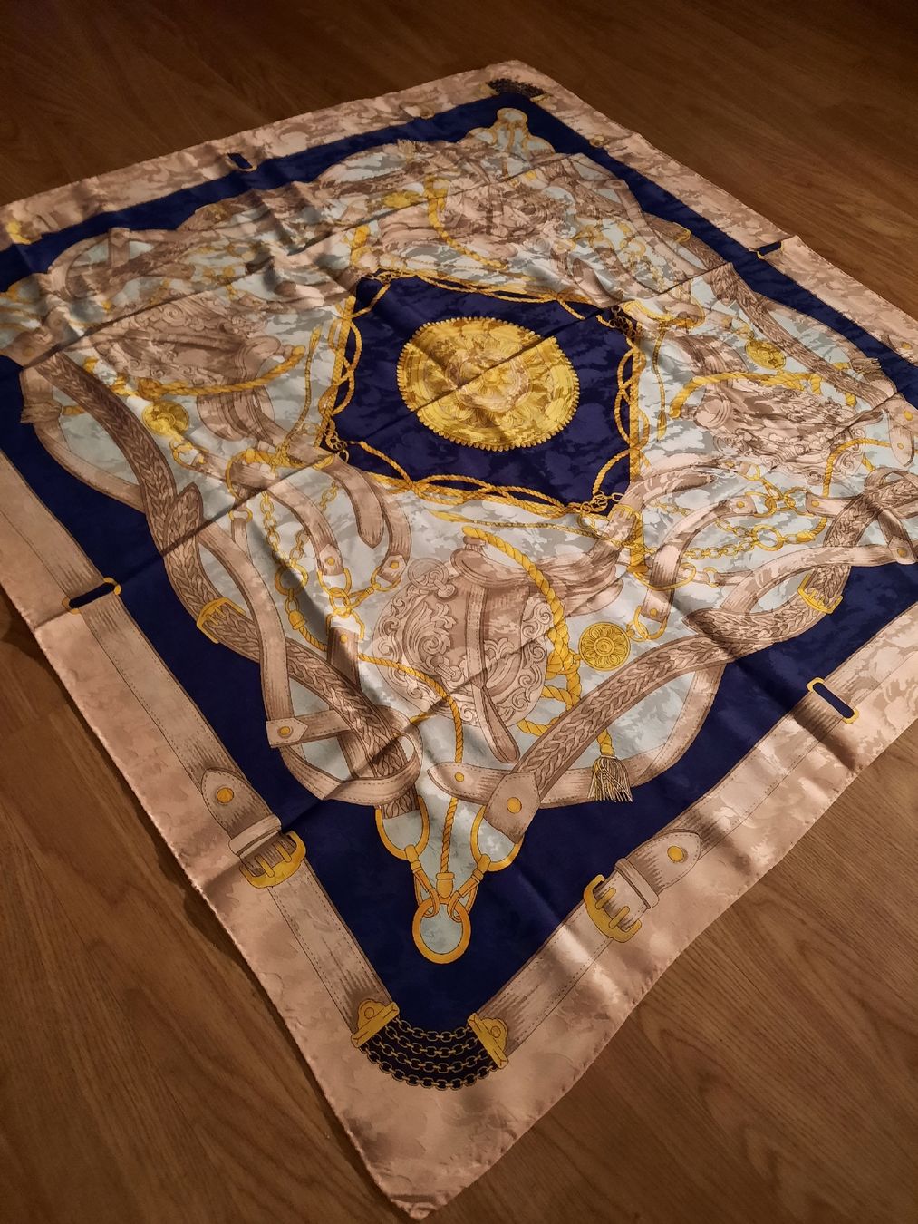 Foulard En Soie Renato Balestra - Occasion - Accessoire Vintage Luxe
