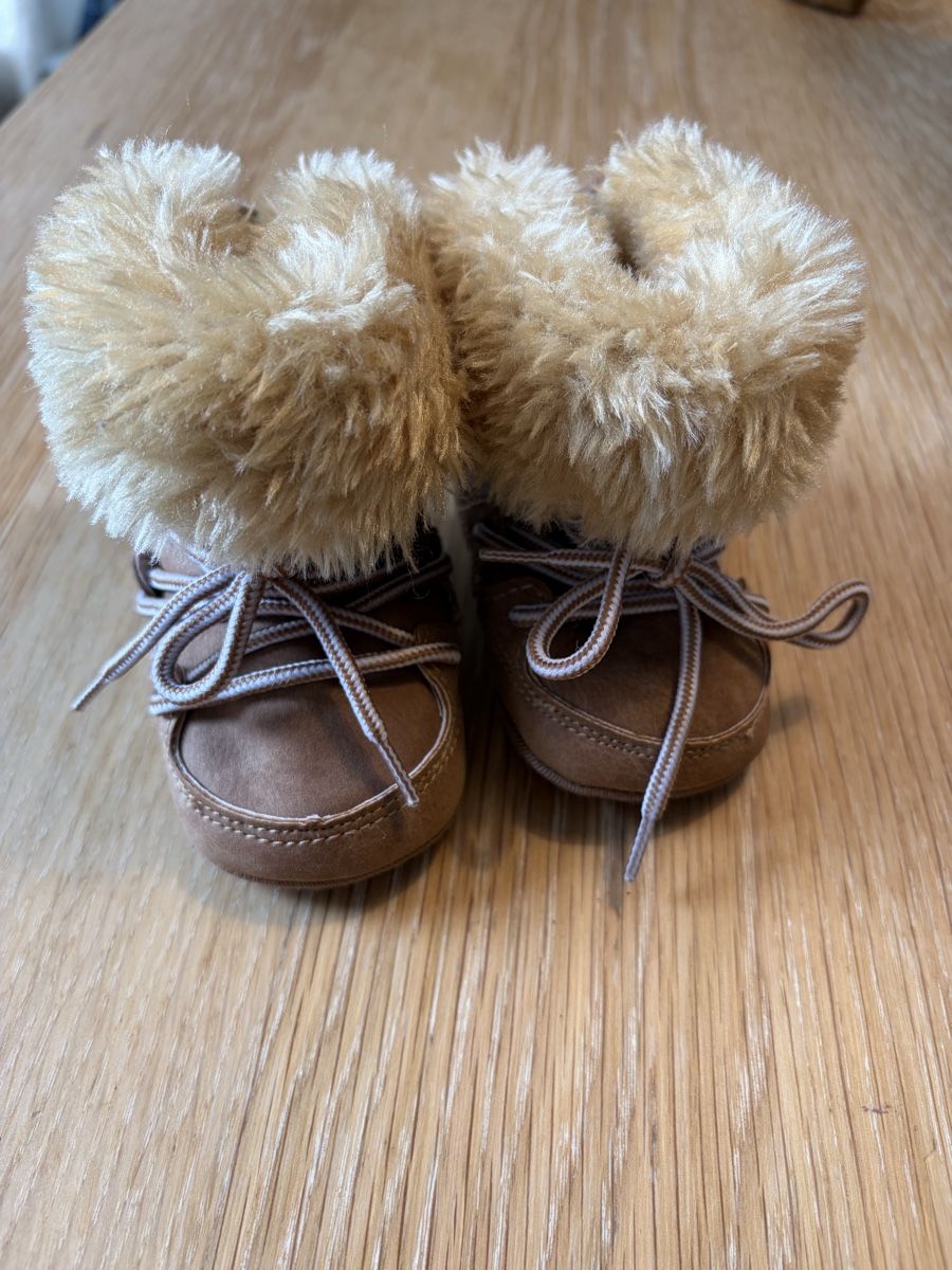 Schuhe für Jungen: Warme Baby Winterschuhe – Neu (gemäss Beschreibung) aus Weiningen ZH von plipp_90