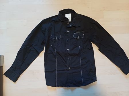 146 Schwarzes Hemd, Top Zustand