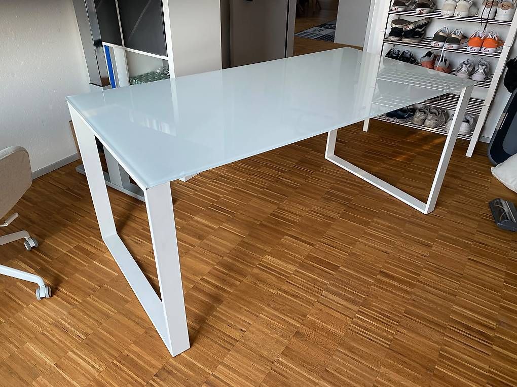 Bureaux: Edler Schreibtisch – D'occasion à Küssnacht am Rigi par lar_c79w 1