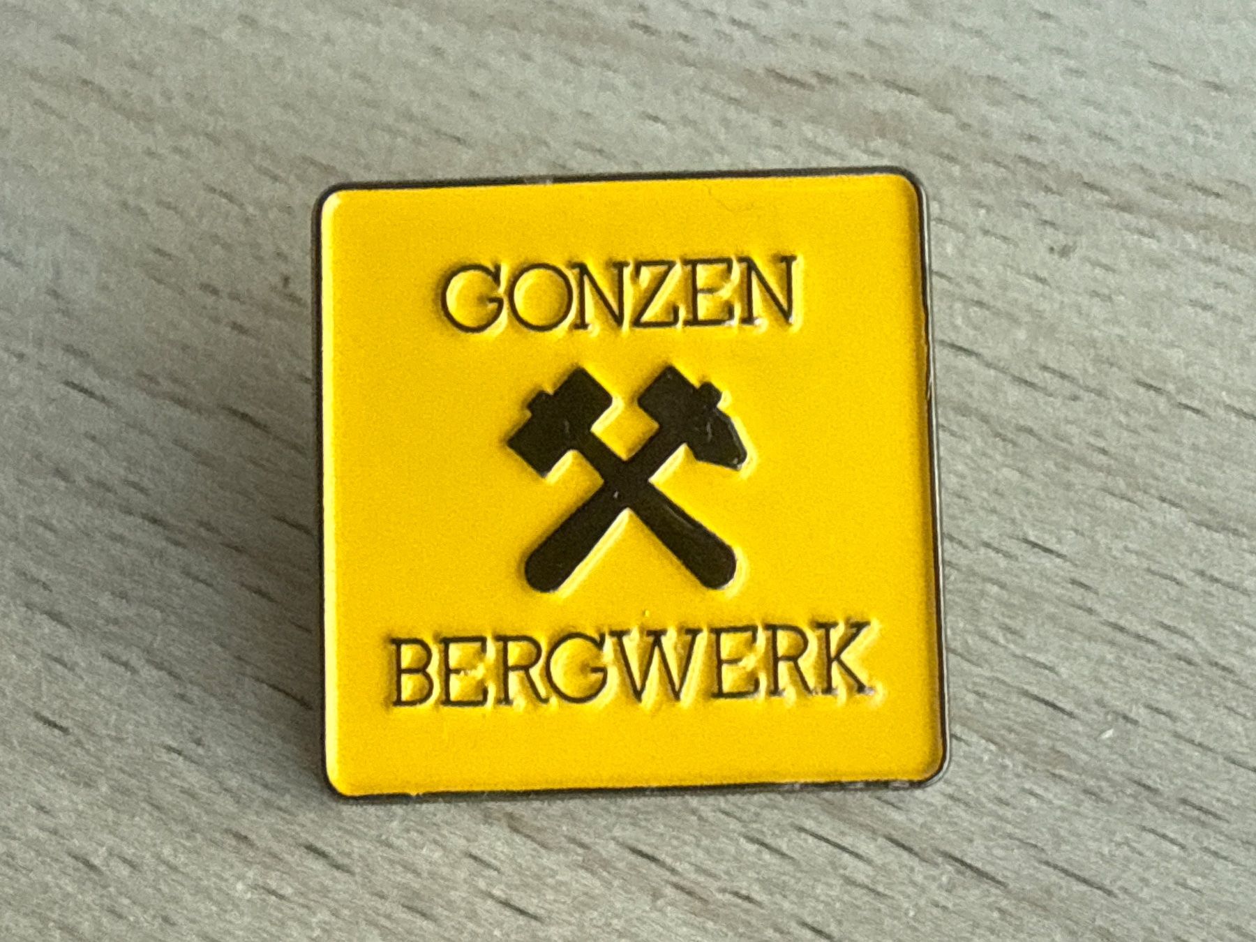Plaketten & Abzeichen: Pin Gonzen Bergwerkä – Gebraucht aus Glattbrugg von Schweigmatt