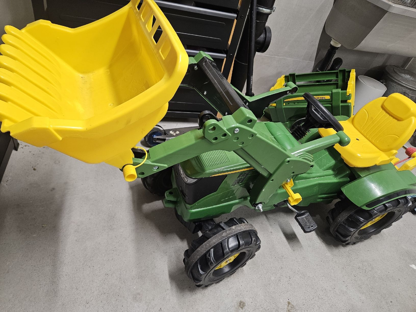 John Deere Véhicules pour enfants: Trettraktor John Deere – D'occasion à Hombrechtikon par jen_b