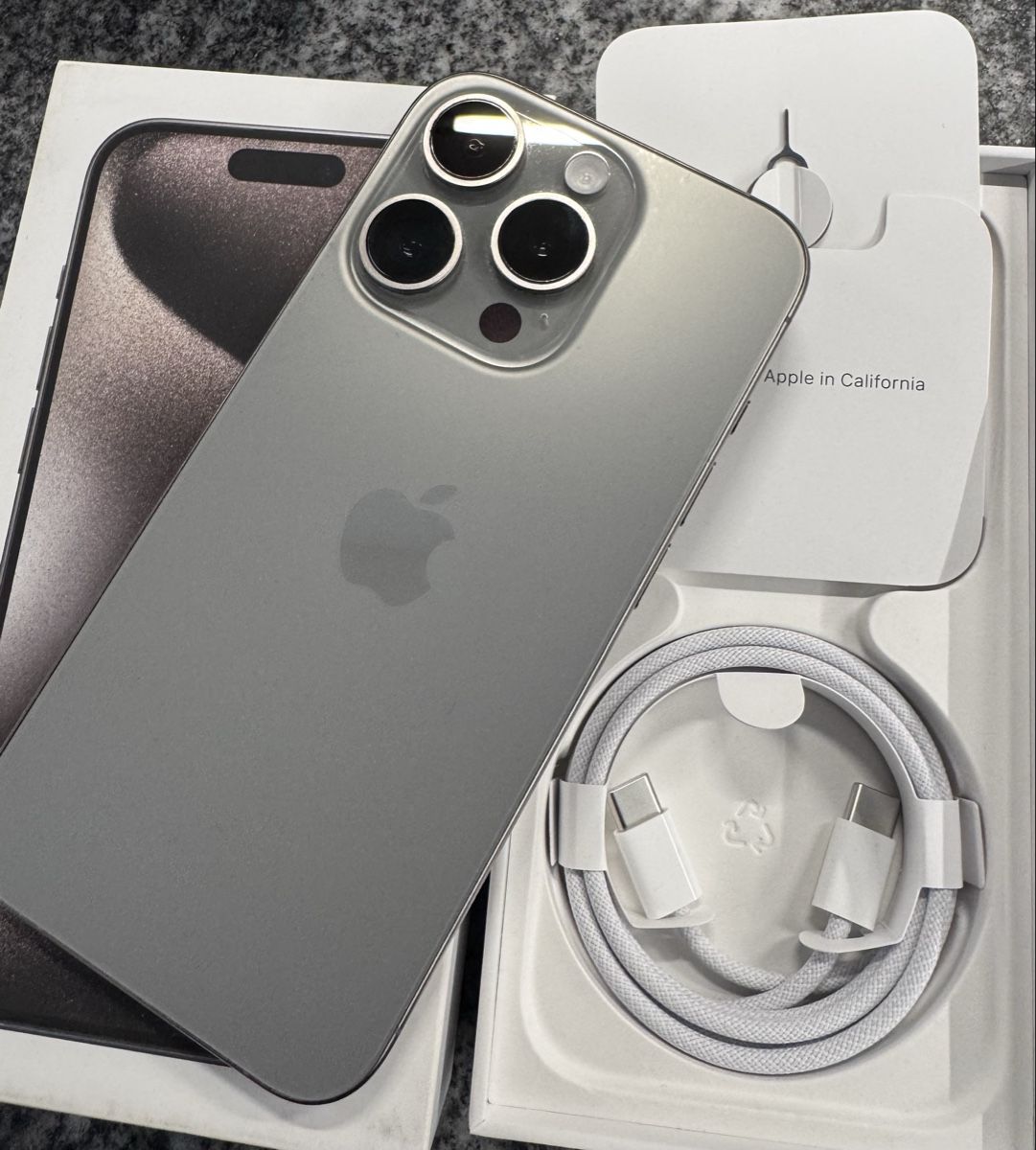 Apple Telefoni cellulari / Smartphones: iPhone 15 Pro Natural Titanium 128GB – Nuovo (secondo la descrizione) da Rotkreuz venduto da Nedoli 2