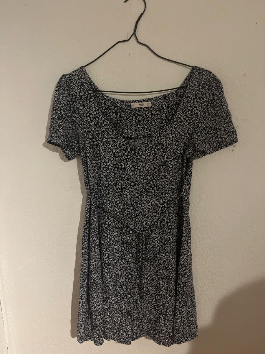 Mango Vestiti: Sommerkleid von Mango mit Blumenmuster, Grösse M – Usato da Unterägeri venduto da bienzlorena