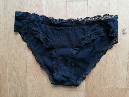 2 schwarze unterhosen gr. XS-S