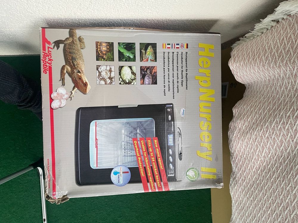Incubateur Lucky Reptile Herp Nursery III - Pour Reptiles Et Amphibiens - Chauffage Et Refroidissement - Température 5 à 40°C - Capacité 28.8L
