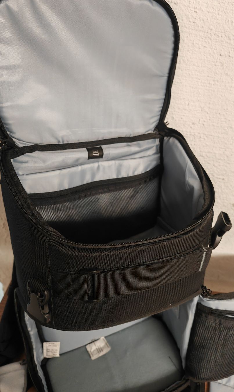 Zaini: Mantona Kamera Rucksack gross, gepolstert – Usato da Rheinsulz venduto da Dred 4