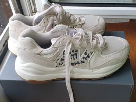 New Balance 5740 Sneaker Damen beige Gr. 39 neu ungetragen
