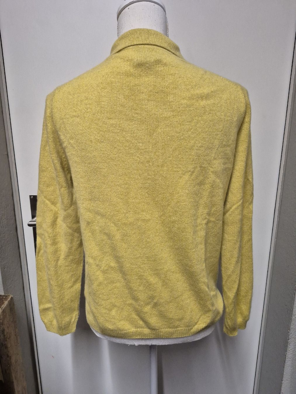 Maglioni & Felpe: Cashmere Collection Pullover Gr.M Kashmir/Merinowolle gelb – Usato da Merligen venduto da muss_haben 1