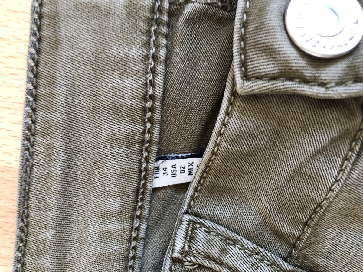 Zara Jeans: ZARA Jeans oliv 34 – Usato da Dietlikon venduto da Luna77 2