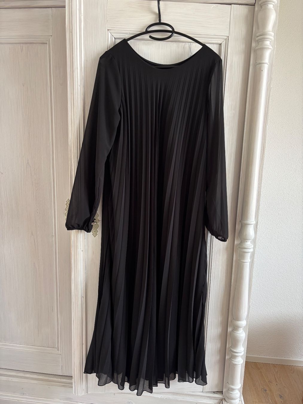 Vestiti: Neues Kleid von Cartoon – Nuovo (secondo la descrizione) da Herznach venduto da sdr_6ct9