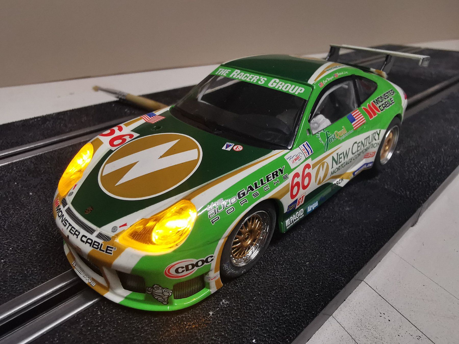 Hornby Rennbahnen: Set Scalextric Porsche mit Frontlicht – Gebraucht aus Winterthur von Lonpos1 7