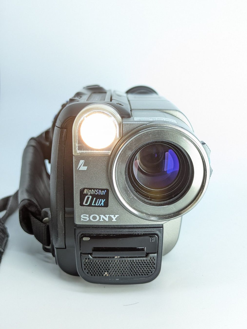 Sony Videocamere: Sony CCD-TRV46E Video Camera Recorder – Usato da Bischofszell venduto da Blende2 5