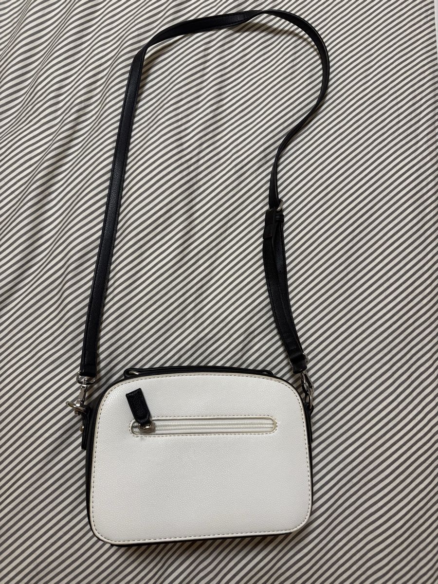 David Jones Borse da donna: Borsa a tracolla David Jones bianca e nera  – Usato da Schafisheim venduto da rac_6y5r 1