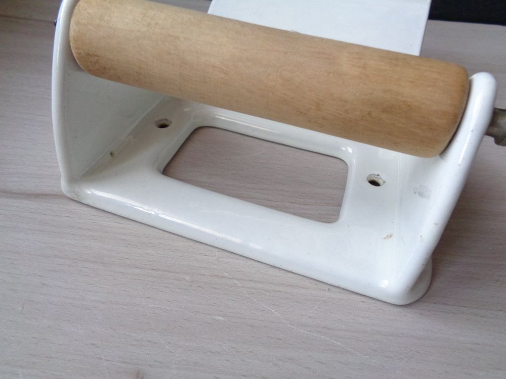 Viktorianischer Toilettenrollenhalter Aus Eisen – Silbergraue Krone, Vintage-Design
